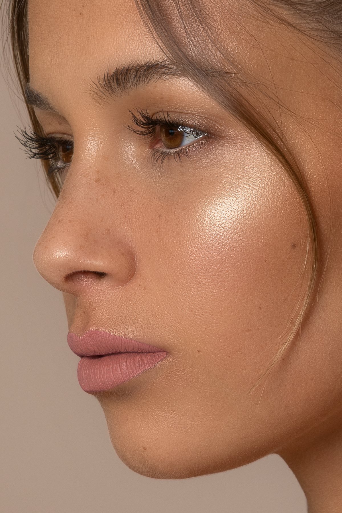 Andreia Liquid Highlighter Nº2 – Iluminador Líquido Profesional - Imagen 3